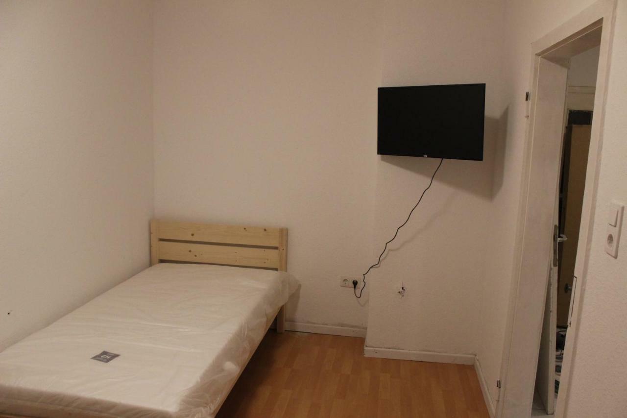 Zimmer Sucht Bewohner Duisburgo Exterior foto